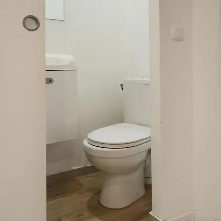 Studio Moderne Proche Commodites - 18 - 2p * Paris