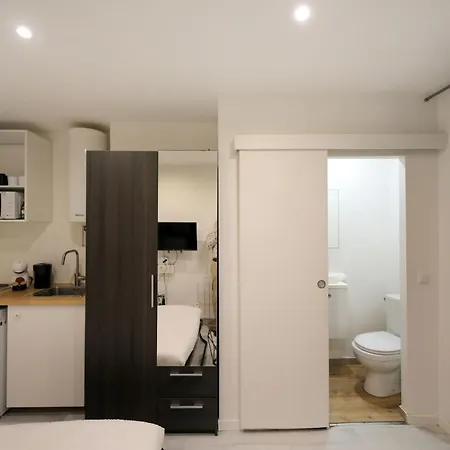 Studio Moderne Proche Commodites - 18 - 2p * Paris